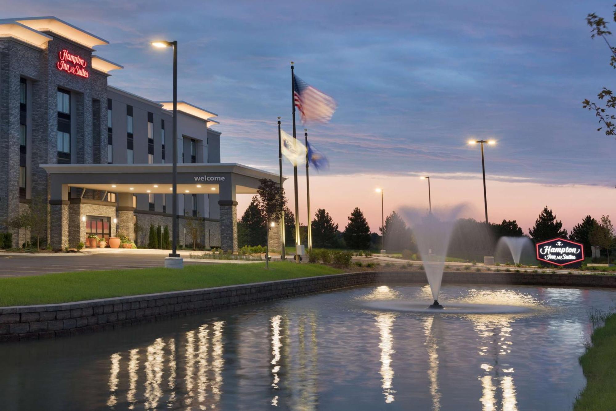 Hampton Inn & Suites Kenosha Exterior foto